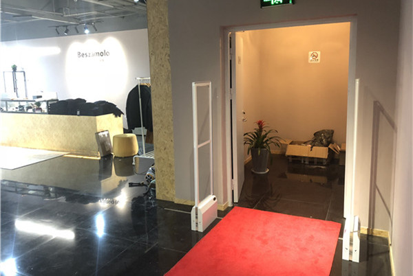 上海Beszamolo時(shí)尚服裝生活館防盜工程案例