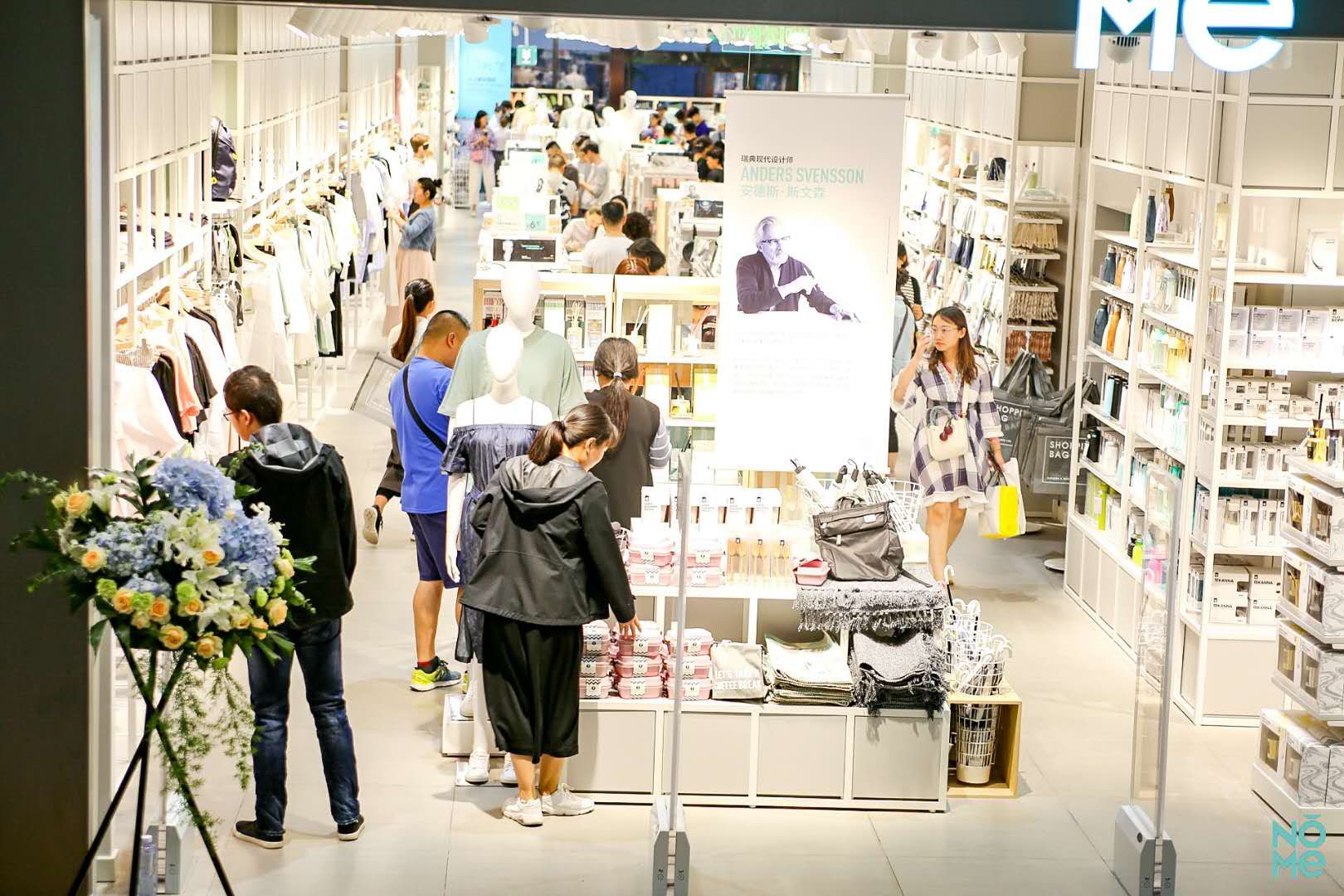 服裝店防盜設(shè)備都有哪些-品牌廠家,專注防盜20載,設(shè)備齊全[博航]