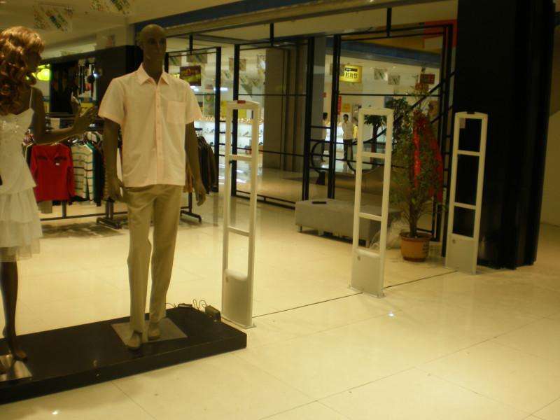 商場衣服的防盜裝置有哪些-品牌公司,多種設(shè)備[博航]