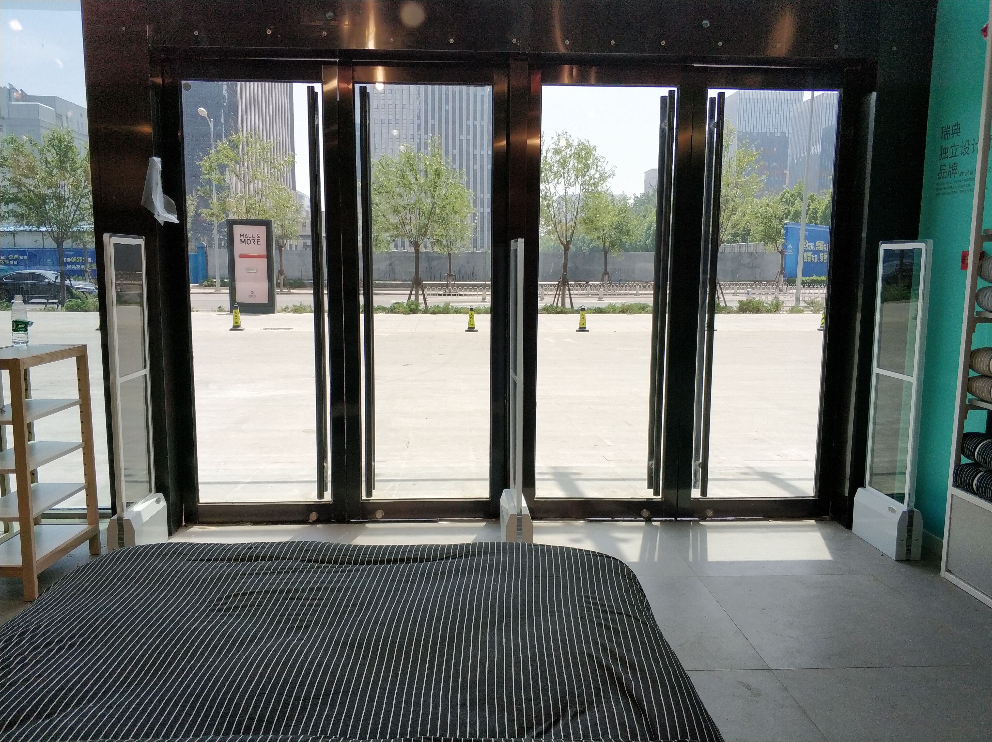 服装防盗器对身体有影响吗